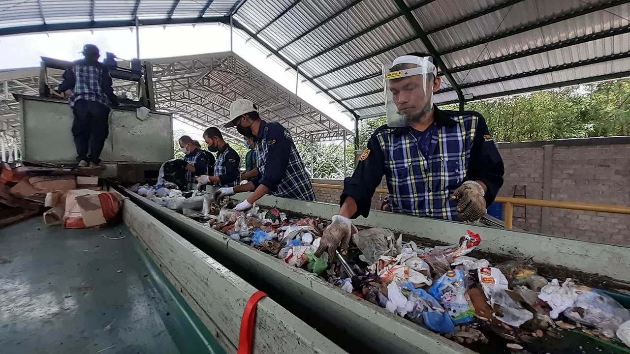 Perusahaan Kelola Sampah