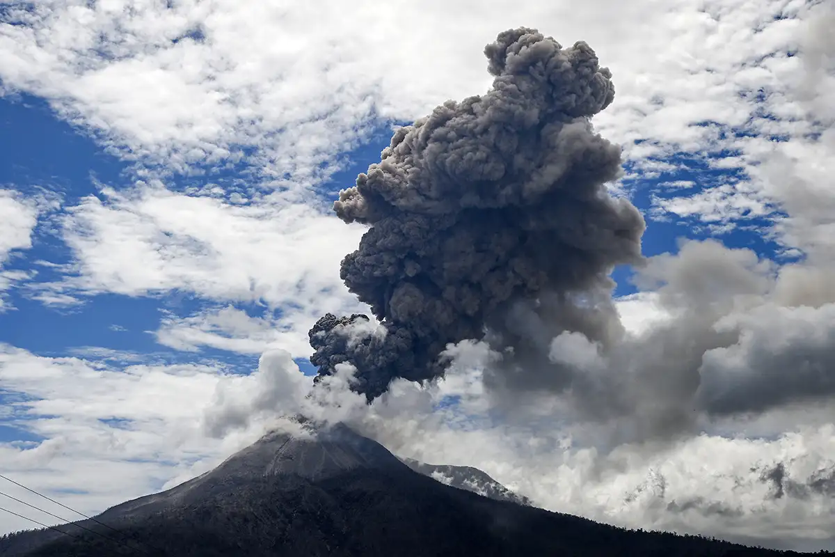 Gunung Lewotobi
